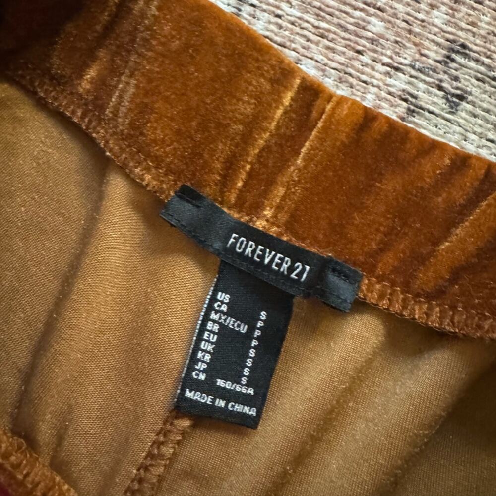 Forever 21 Velvet Pants in Warm Brown Size Small - Picture 2 of 2